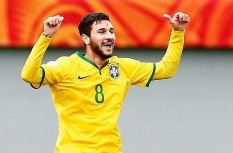 KİV: Braziliya millisinin sabiq futbolçusu “Qarabağ”a keçir